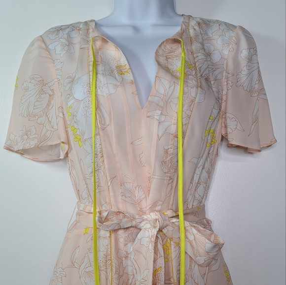 Reiss Carlotta Short Flutter Sleeve Dress in Blush Size US 4 - Picture 9 of 16